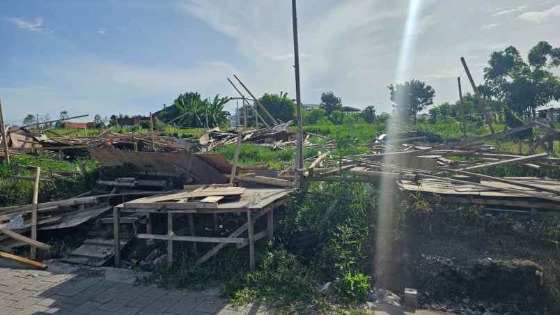 dijual tanah komersil lingkungan villa lokasi cemagi