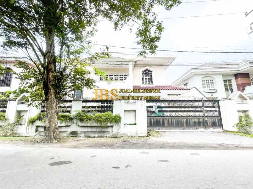 dijual villa jalan multatuli