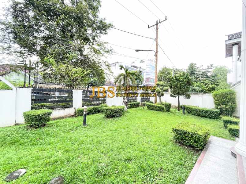 dijual villa jalan multatuli