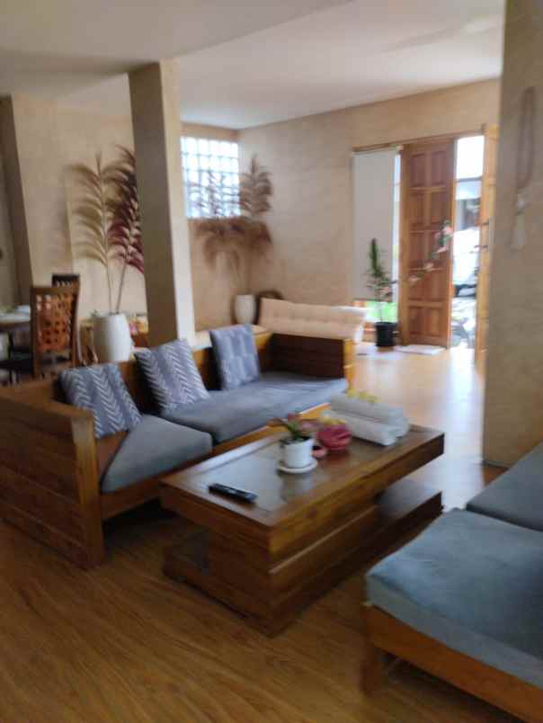 dijual villa jimbaran badung bali