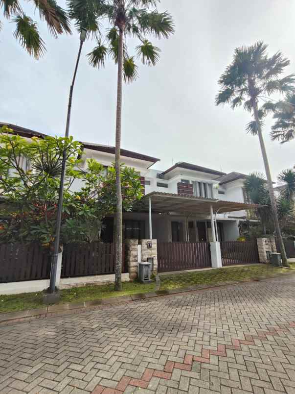 dijual villa oro oro ombo