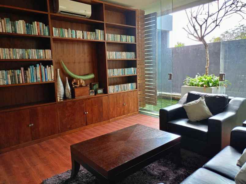 dijual villa view pantai jimbaran airport di bali