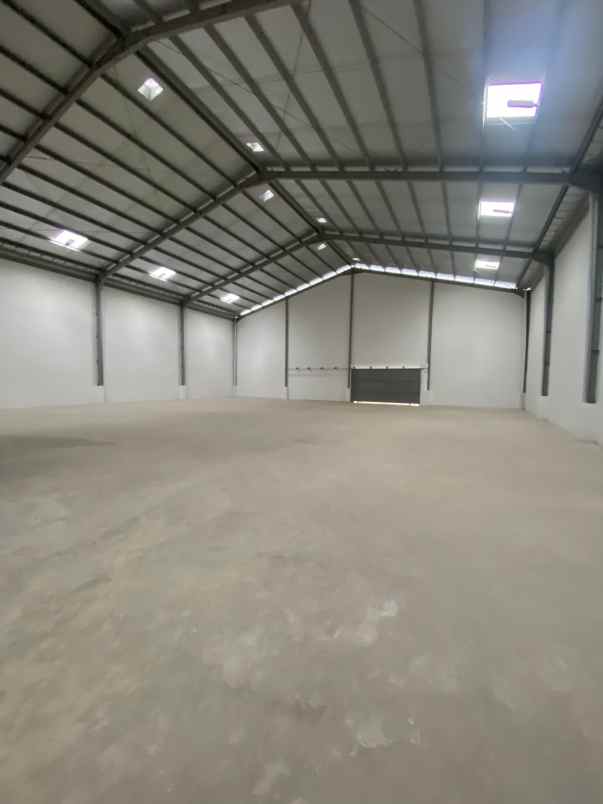 disewakan ruko gudang kantor delta silicon lippo cikarang
