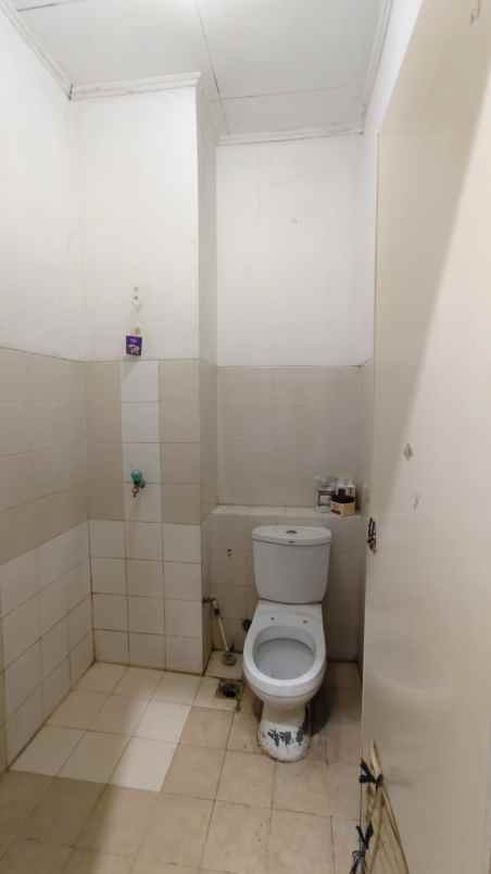 disewakan ruko gudang kantor ruko grand wisata jl