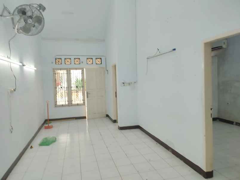 disewakan rumah 1 tingkat di komplek cemara asri