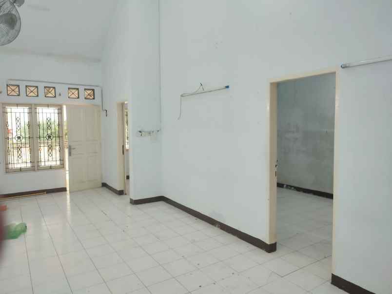 disewakan rumah 1 tingkat di komplek cemara asri