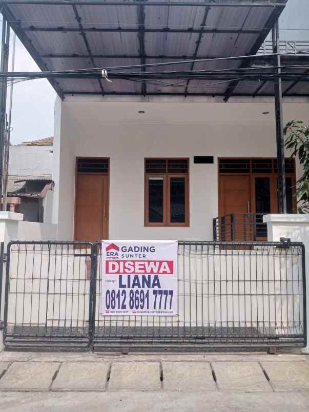 Disewakan Rumah Siap Huni Jalan 2 Mobil Di Bcs Kelapa Gading