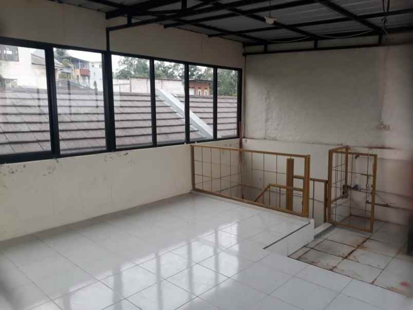 disewakan rumah di daerah sariwangi atas