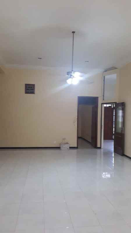 disewakan rumah gading pantai