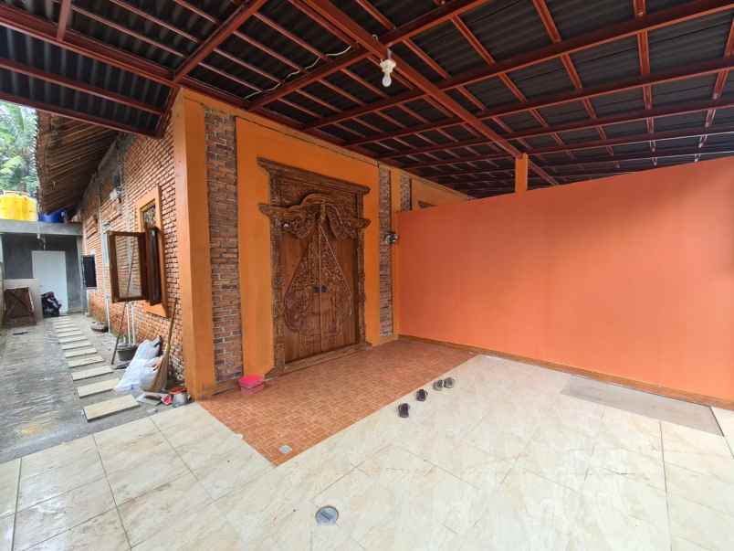 disewakan rumah jl utama ii no 956 rt 09