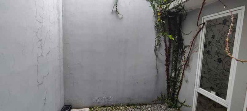 disewakan rumah kgv2 karawang barat