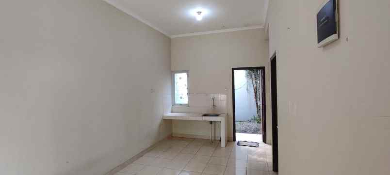 disewakan rumah kgv2 karawang barat