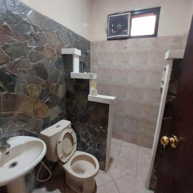 disewakan rumah pondok kelapa