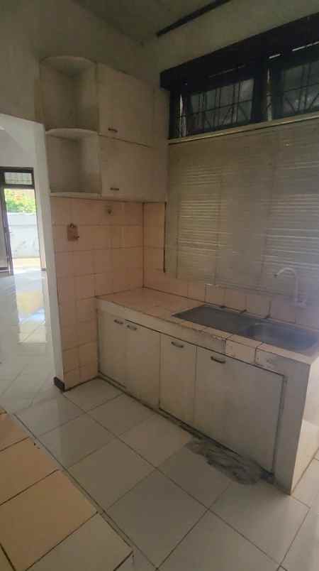 disewakan rumah sawangan depok