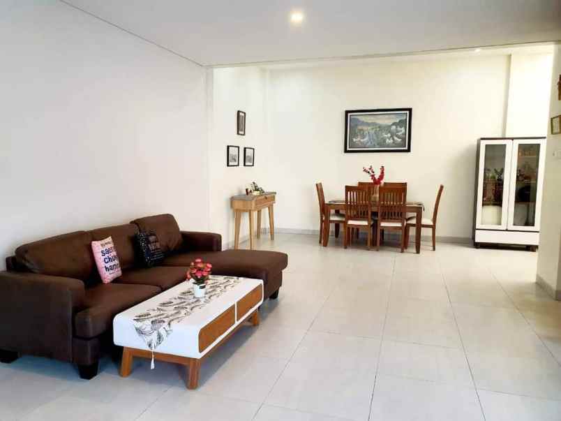 everyday is holiday rumah konsep villa di ciawi bogor