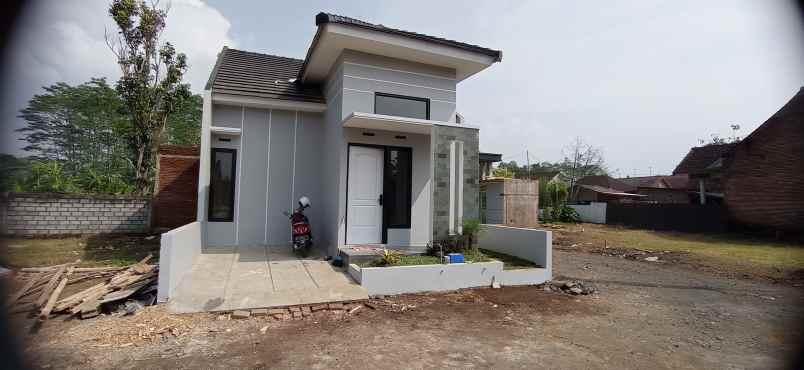 hunian minimalis goldenland residence pakisaji malang