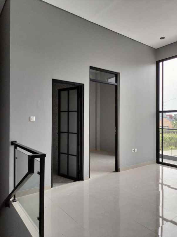 juak rumah 2 lantai siap huni di ciganitri bojongsoang