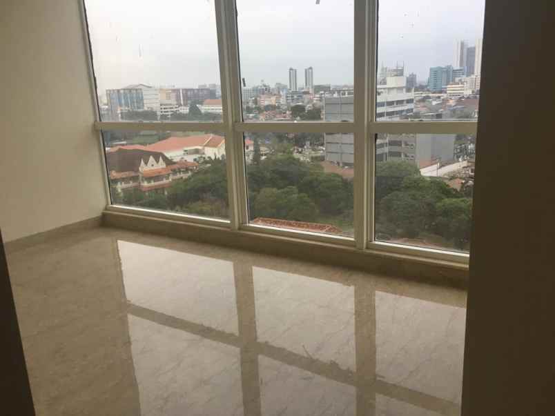 jual menteng park tower emerald private lift