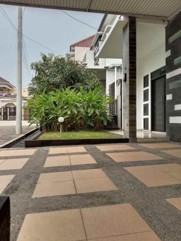 jual rumah bagus dan luas dekat kantor pemkot cimahi