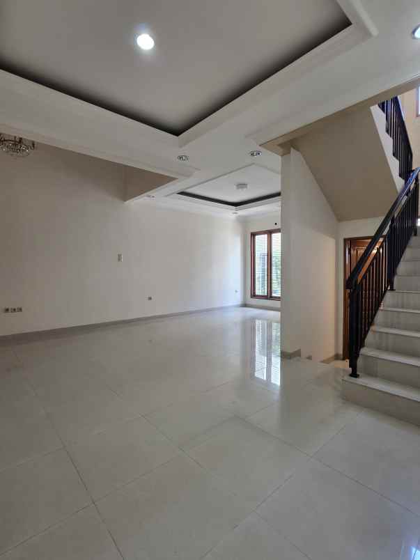 jual rumah baru renovasi di tebet jakarta selatan