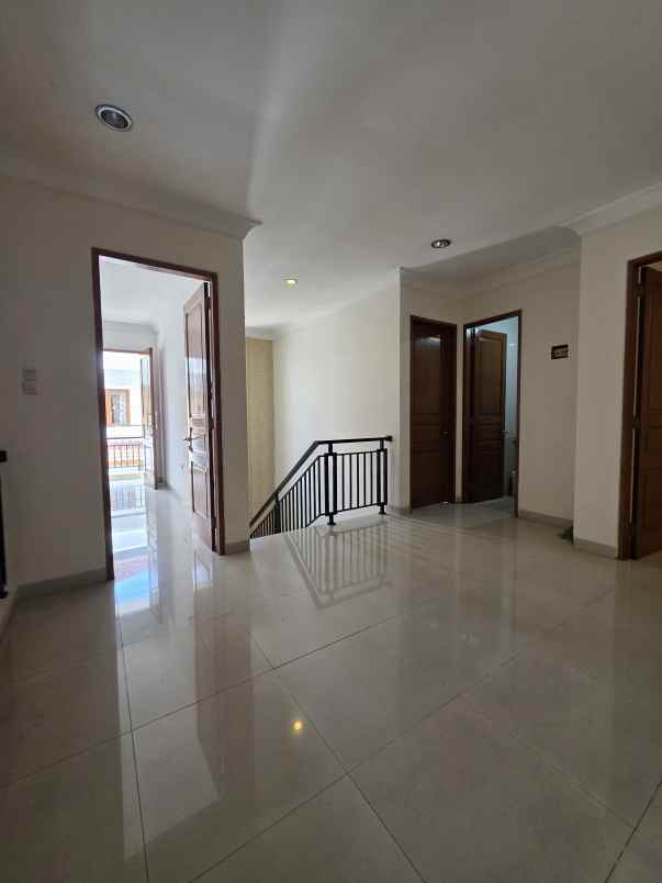 jual rumah baru renovasi di tebet jakarta selatan