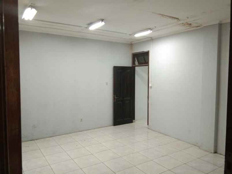 jual rumah hook dikomplek kavling dki pondok kelapa