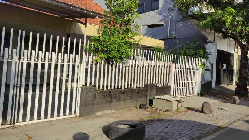 jual rumah lama bagus di area darmo surabaya strategis