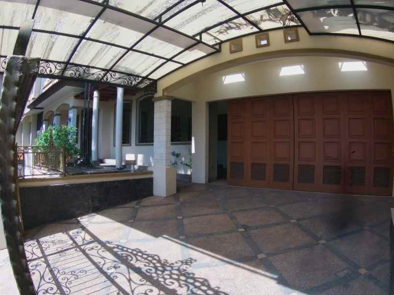jual rumah mewah di rumah raffles hills cibubur