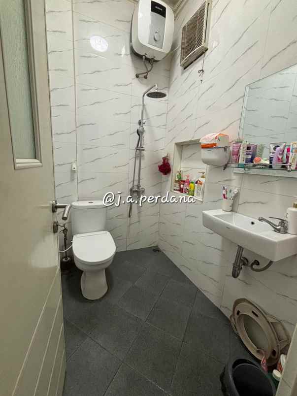 jual rumah strategis cikutra cibeunying kidul cicadas