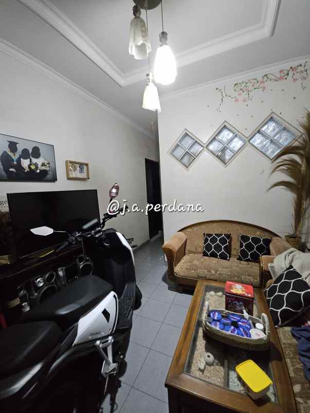 jual rumah strategis cikutra cibeunying kidul cicadas