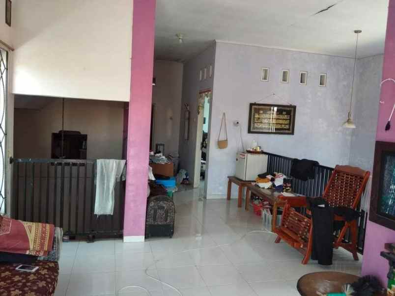 jual rumah strategis hook dalam komplek perumahan