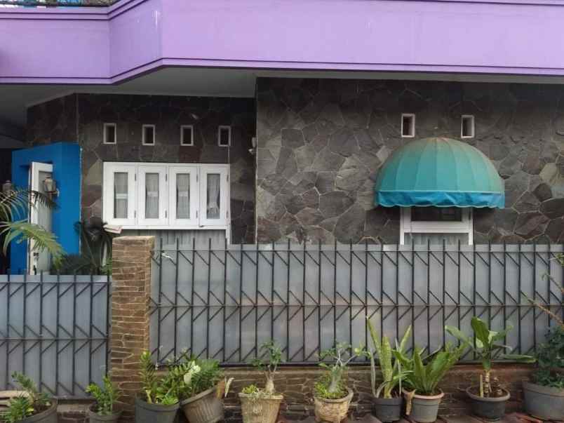 jual rumah strategis hook dalam komplek perumahan