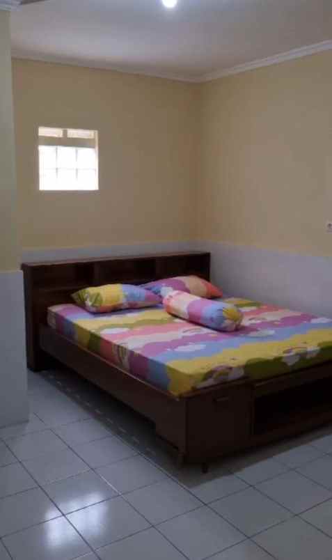 kost2an di maleer gatot subroto band