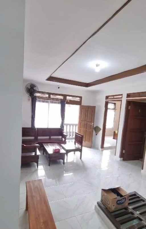 kost2an di maleer gatot subroto band