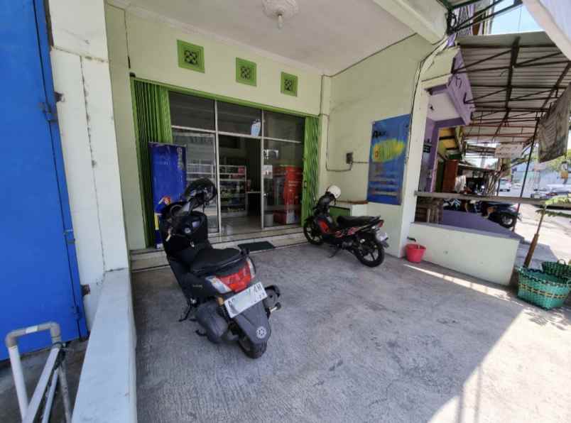 ruko 2lt strategis tepi jalan besar kwarasan skh