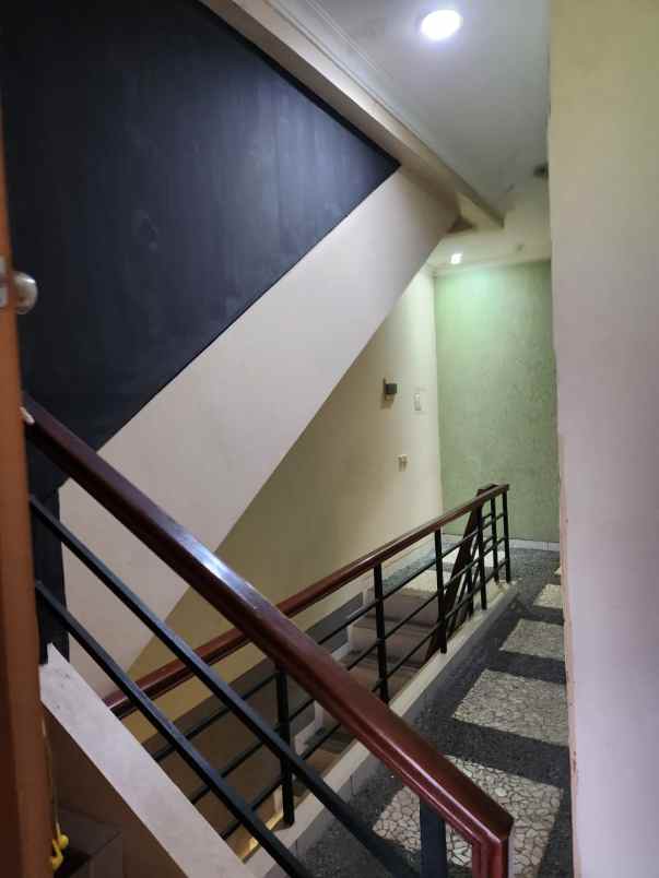 ruko 3 lantai shgb digading serpong tangerang