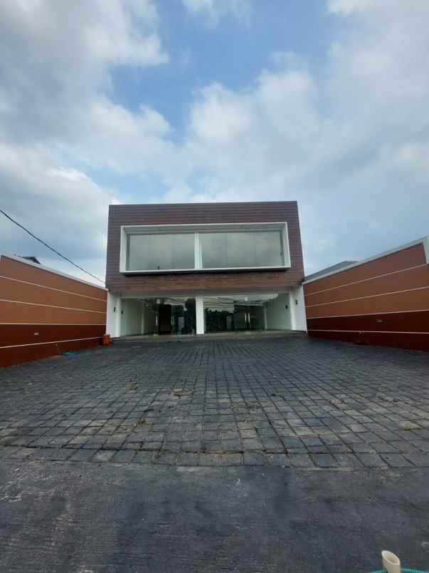 ruko komersial siap pakai di jakarta selatan