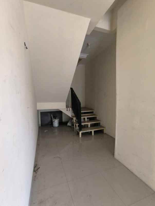 ruko murah strategis kota harapan indah bekasi