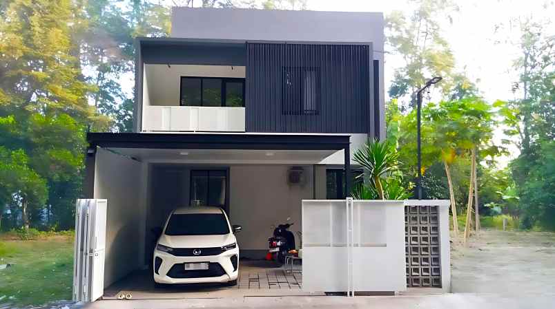 rumah 2 lantai desain modern utara jogjabay