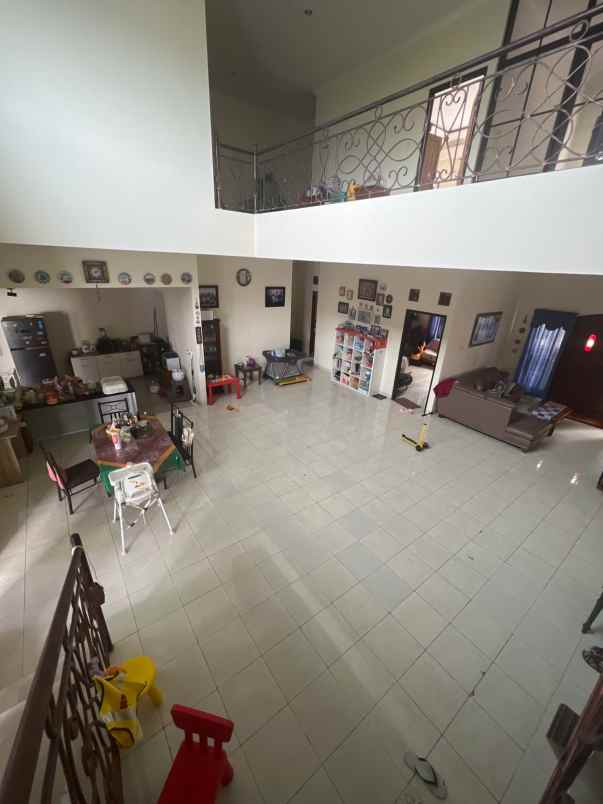 rumah 2 lantai di kemang pratama bekasi