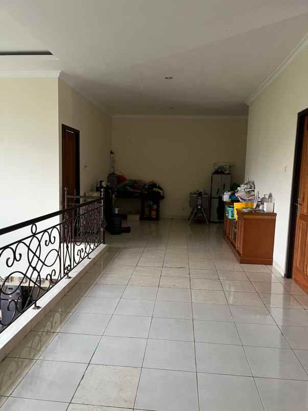 rumah 2 lantai di kemang pratama bekasi