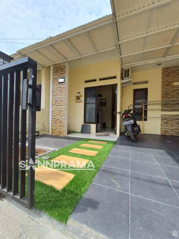 rumah 400 jutaan parung dalam cluster hns