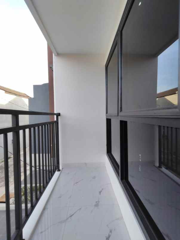 rumah baru 2 lantai siap huni di cibubur
