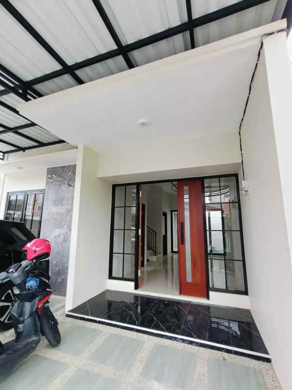 rumah baru modern minimalis lokasi sawojajar 1