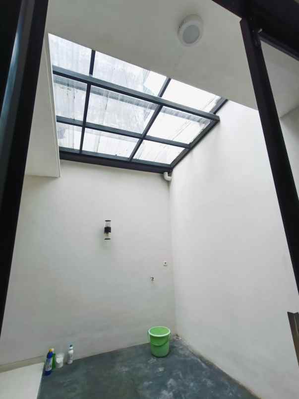 rumah baru modern minimalis lokasi sawojajar 1