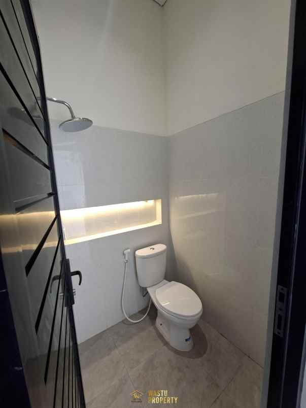 rumah baru siap huni dekat jalan wates km 8 di sleman