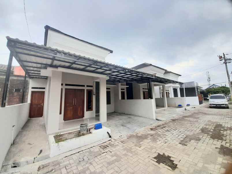 rumah baru siap huni karangsalam dekat unwiku