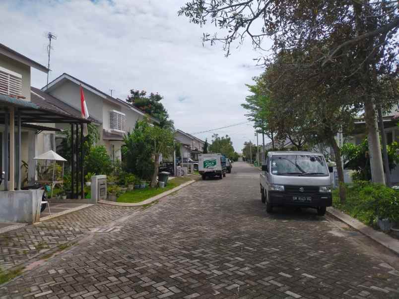 rumah cantik desain modern di kawasan citra garden