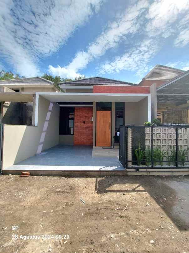 rumah cantik modern dekat sd model