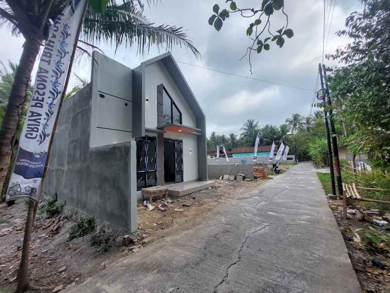 rumah cantik modern di pusat kota wates